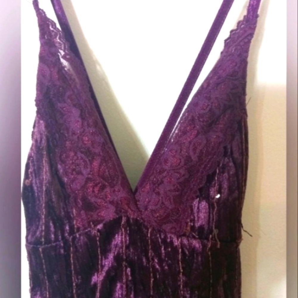 Twenty One Vintage Deep Purple Camisole w/ Sequins Med Like New!
